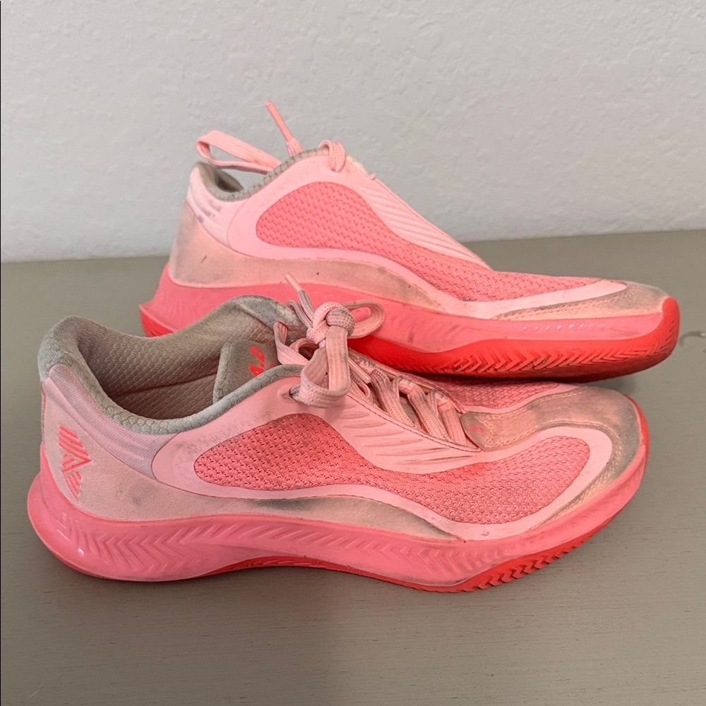 RAD V1 Trainers
